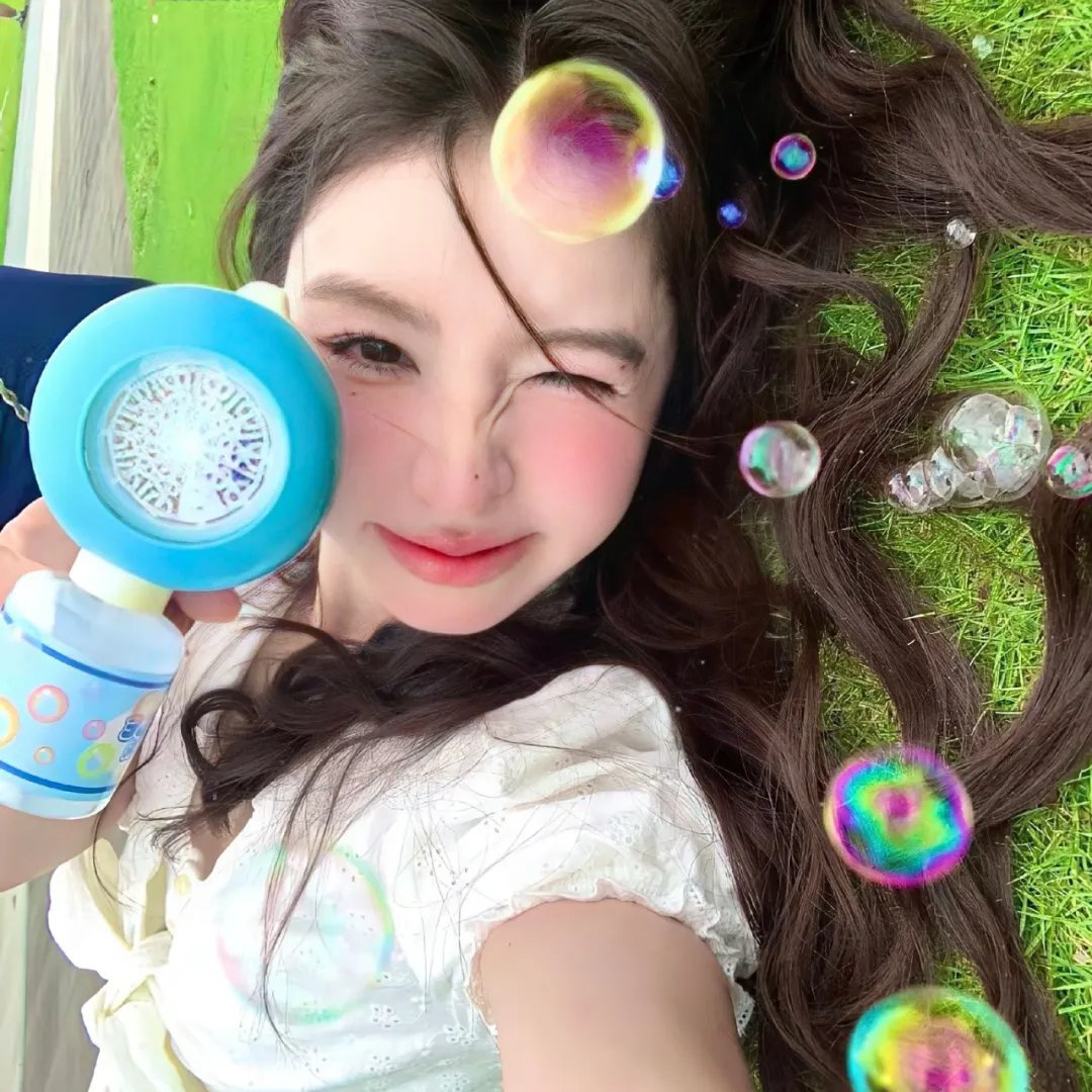 亚拉腊平原的女孩